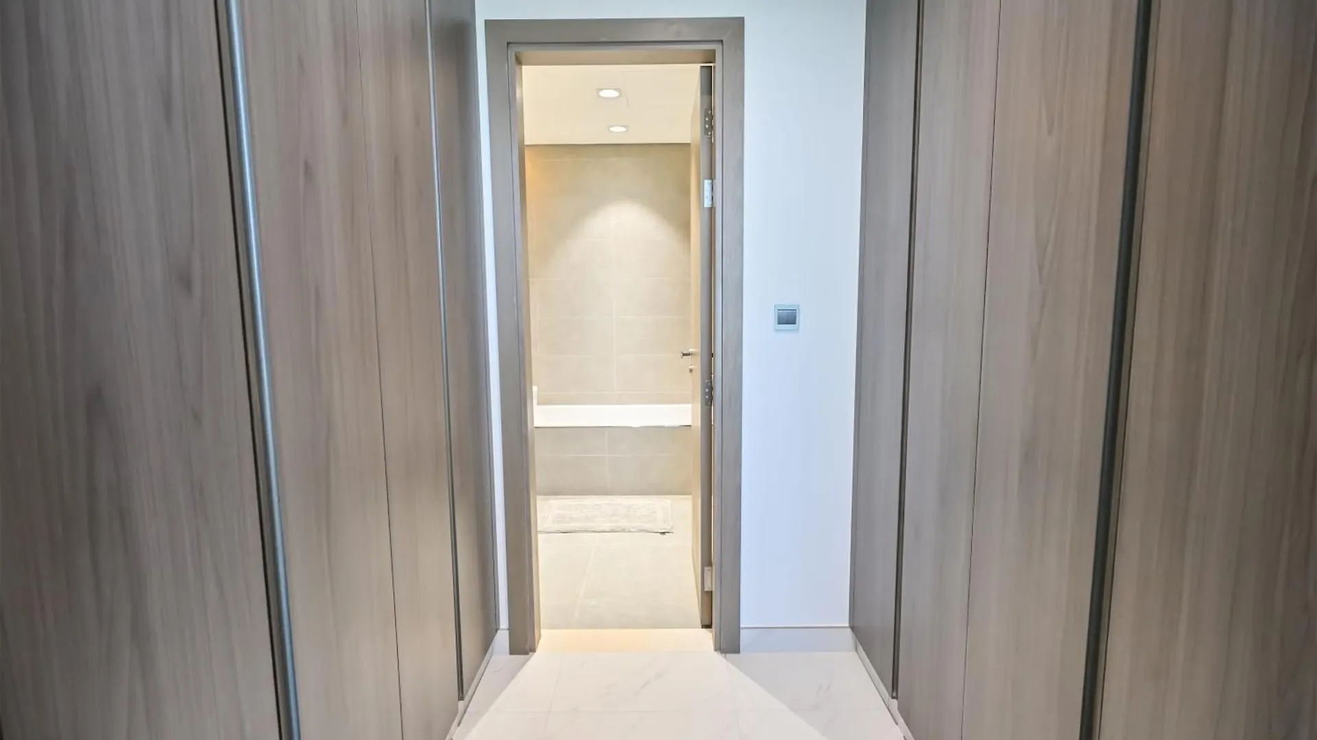 Apartment 1Br Haven With Lagoon Serenity In District One Meydan Dubai