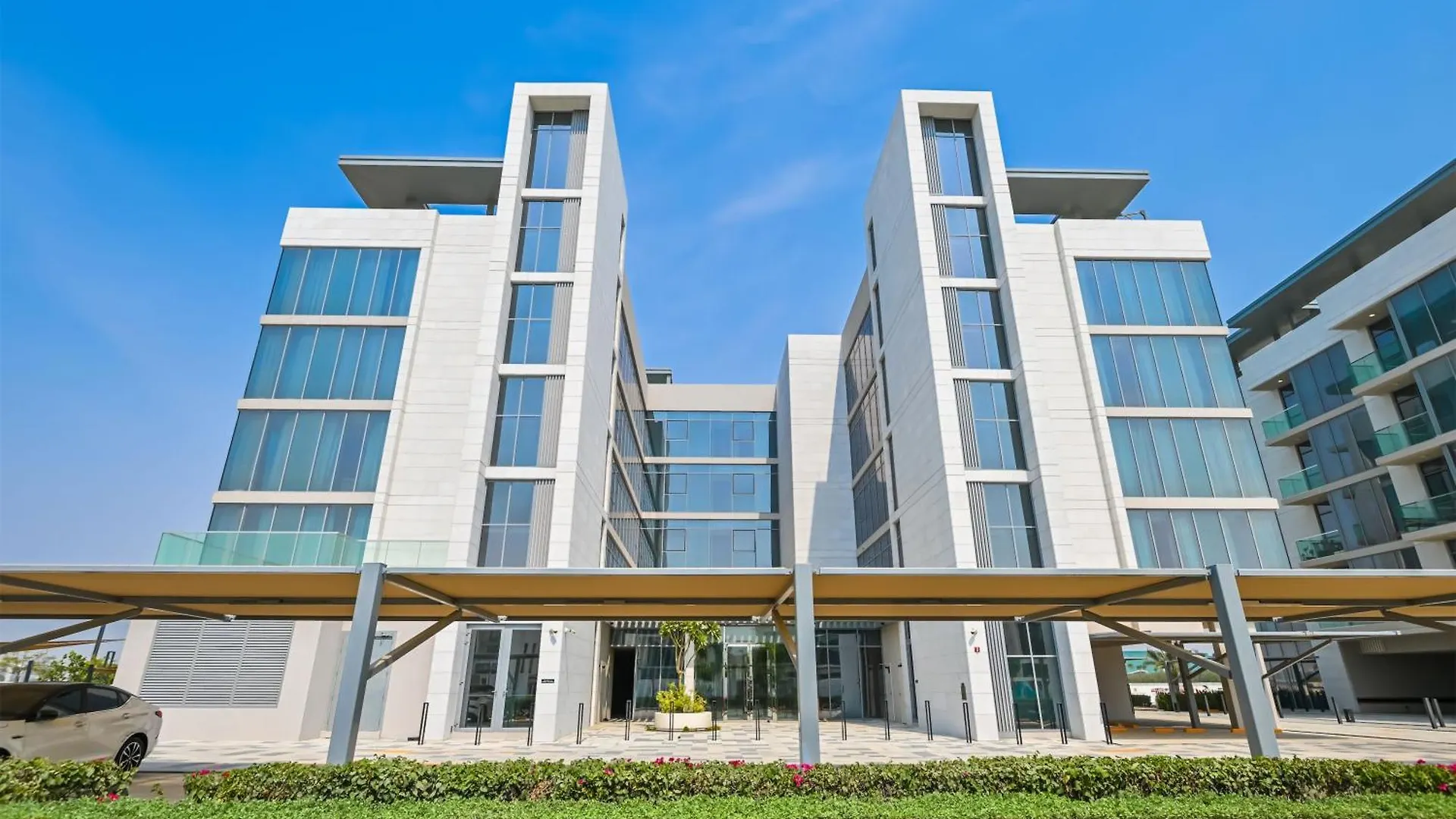 1Br Haven With Lagoon Serenity In District One Meydan Dubaj